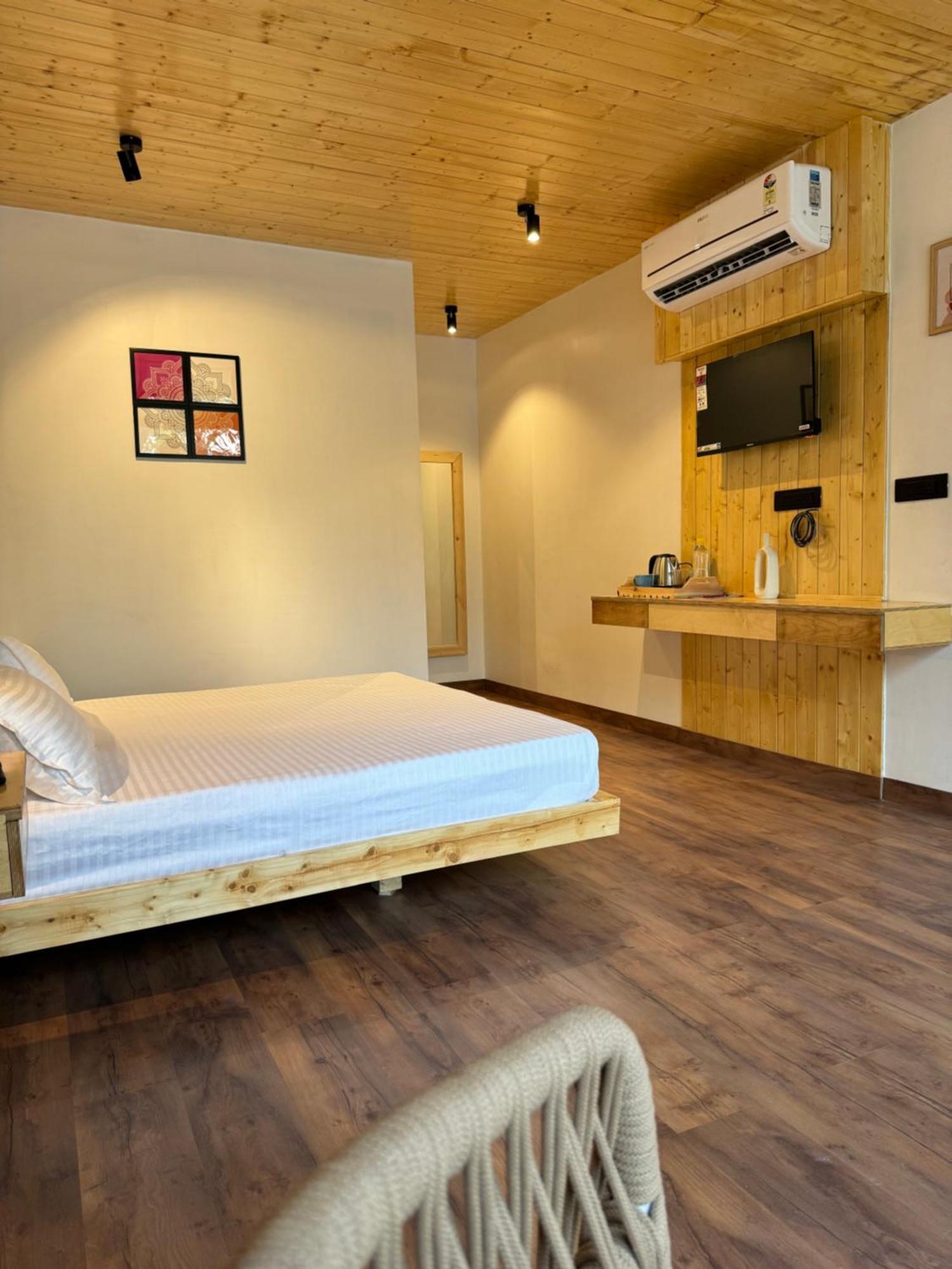 North Woods - Boutique In Haldwani * Nainital